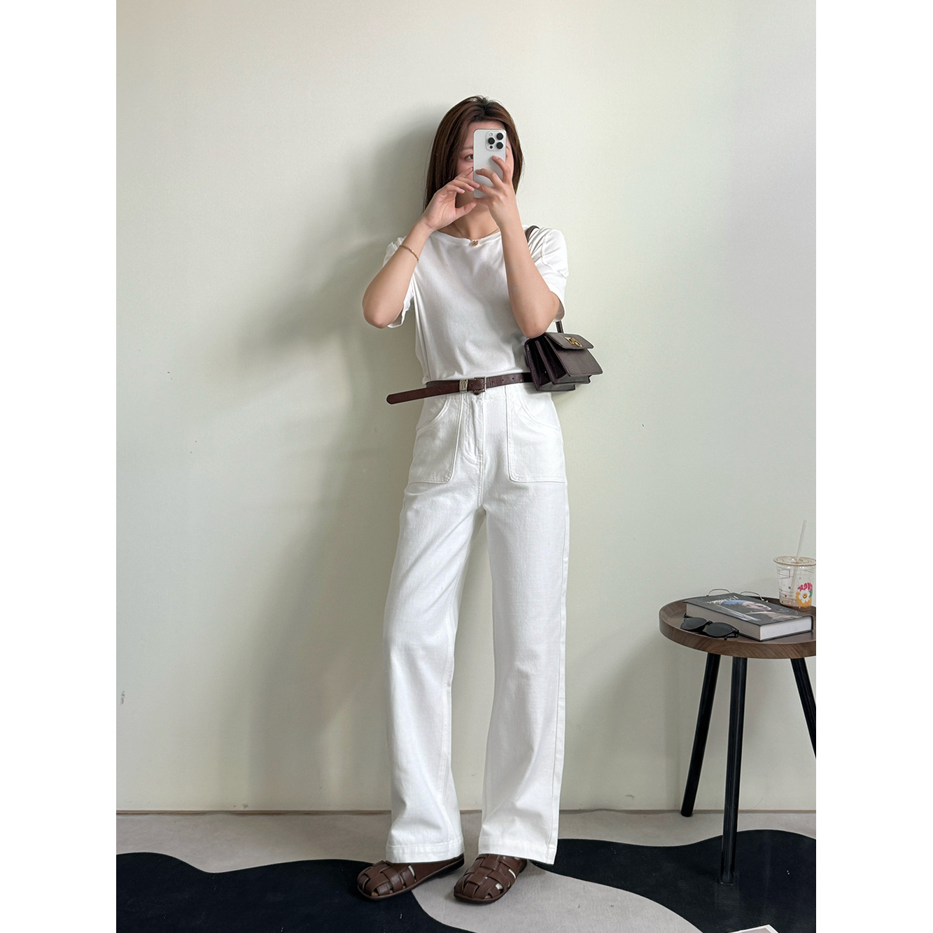https://fulmo-img-server.com/shiropanstore/ecf97190-6954-4aaa-bf41-fc64e31f5a3e.jpg