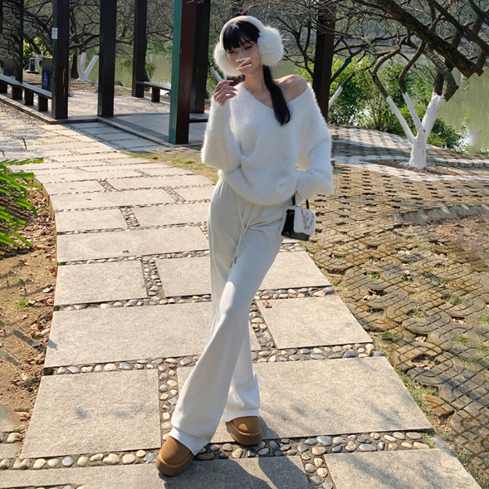 白パンツ 裾広がりリラックステーパードパンツ