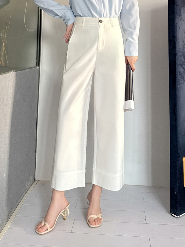 白パンツ すっきり美脚ストレートパンツ