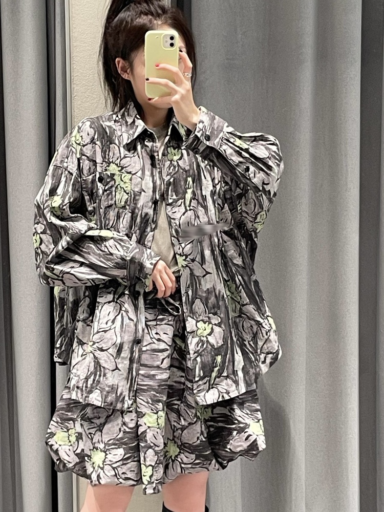 https://fulmo-img-server.com/shirt-tee/036045a0-bcfb-4a4d-a46b-a5d07ff5084c.jpg