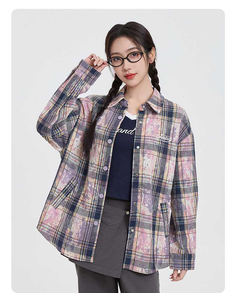 おしゃれなチェック柄で気分が上がる！心ときめくレディースシャツおすすめ10選