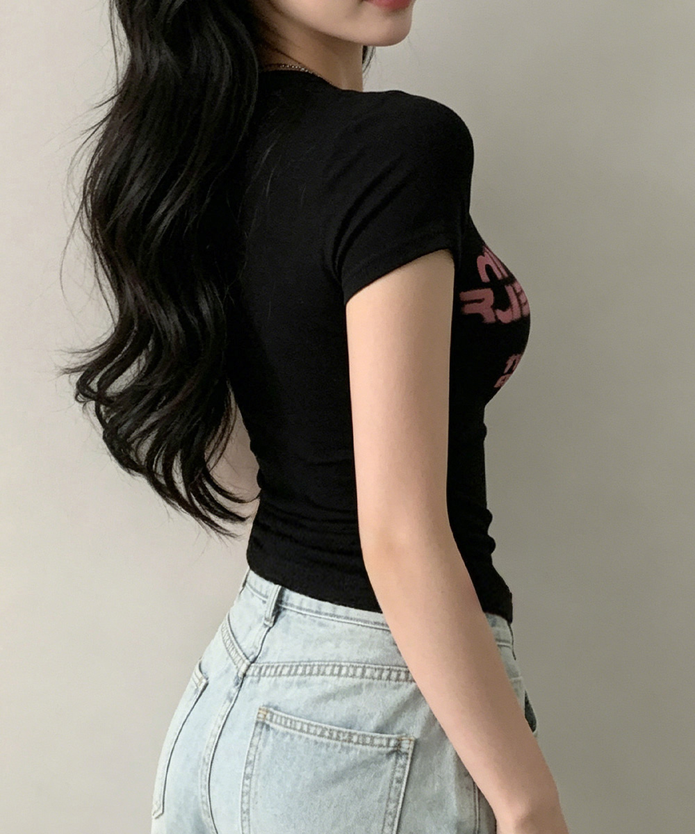 https://fulmo-img-server.com/shirt-tee/3a524db6-c639-475f-9ecc-869f507de057.jpg