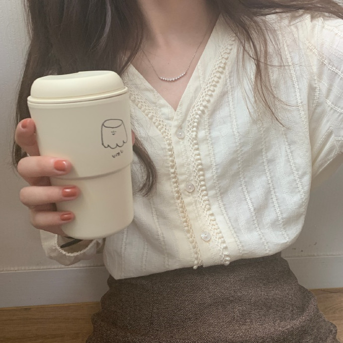 レディースシャツ 刺繍レース深ブイネック長袖ブラウス