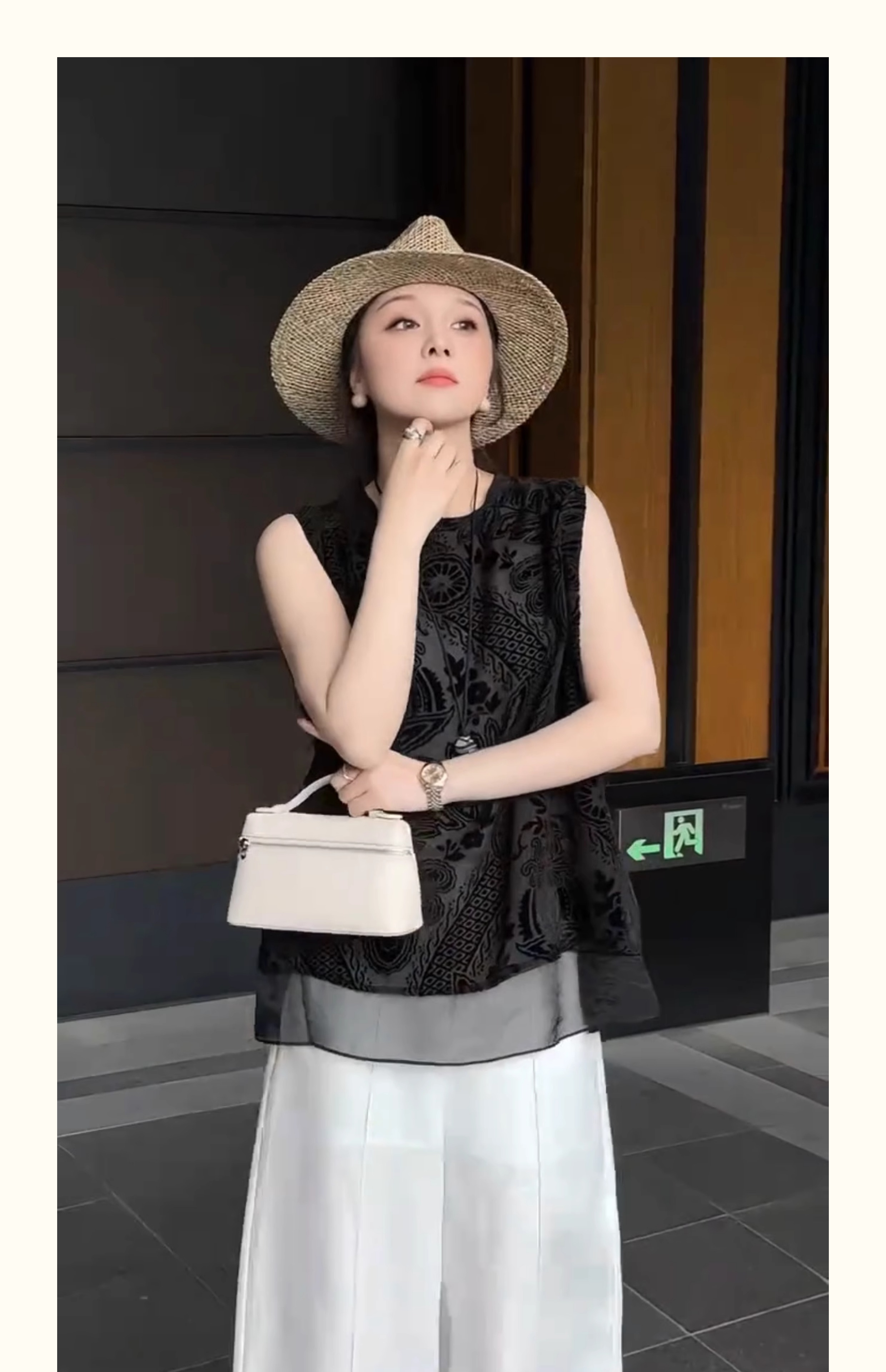 レディースシャツ 花模様ベロア風ノースリーブシャツ