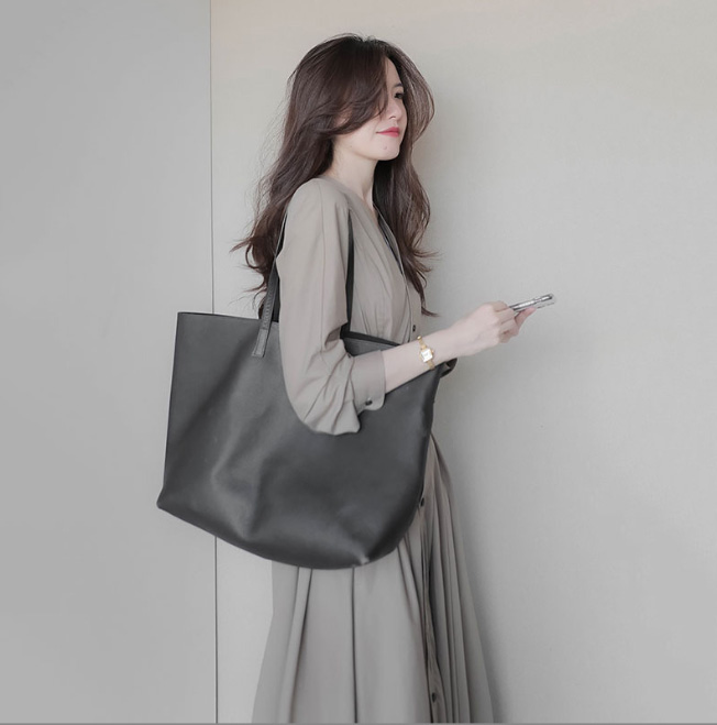 https://fulmo-img-server.com/shirt-tee/555425e4-858d-4809-9db3-44588ecadbc0.jpg
