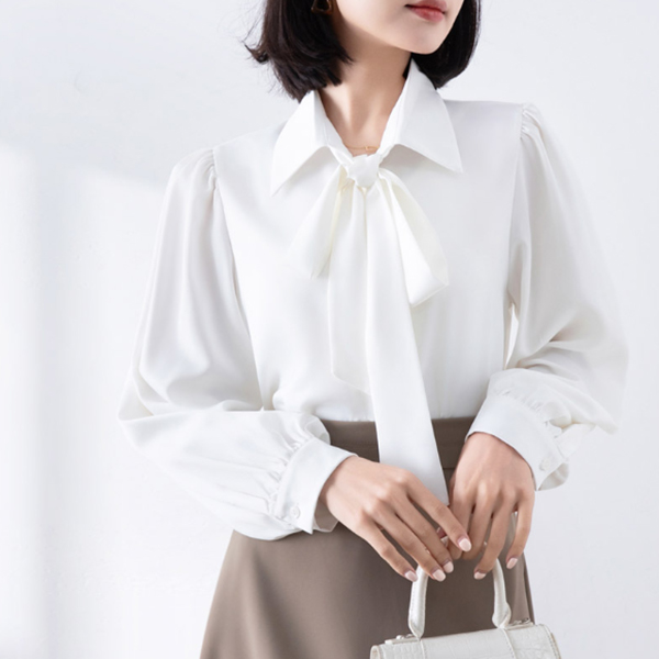レディースシャツ 二〇二五年新作リボンブラウス白色上品きれいめ