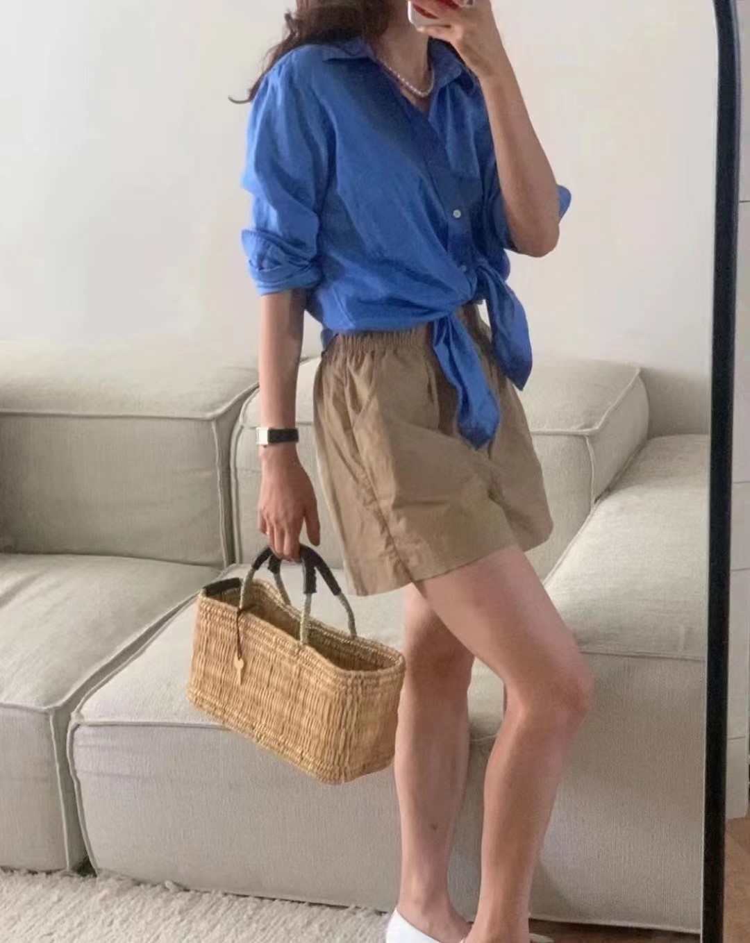 https://fulmo-img-server.com/shirt-tee/f010702e-1e7f-460a-876e-24ee63df0c17.jpg