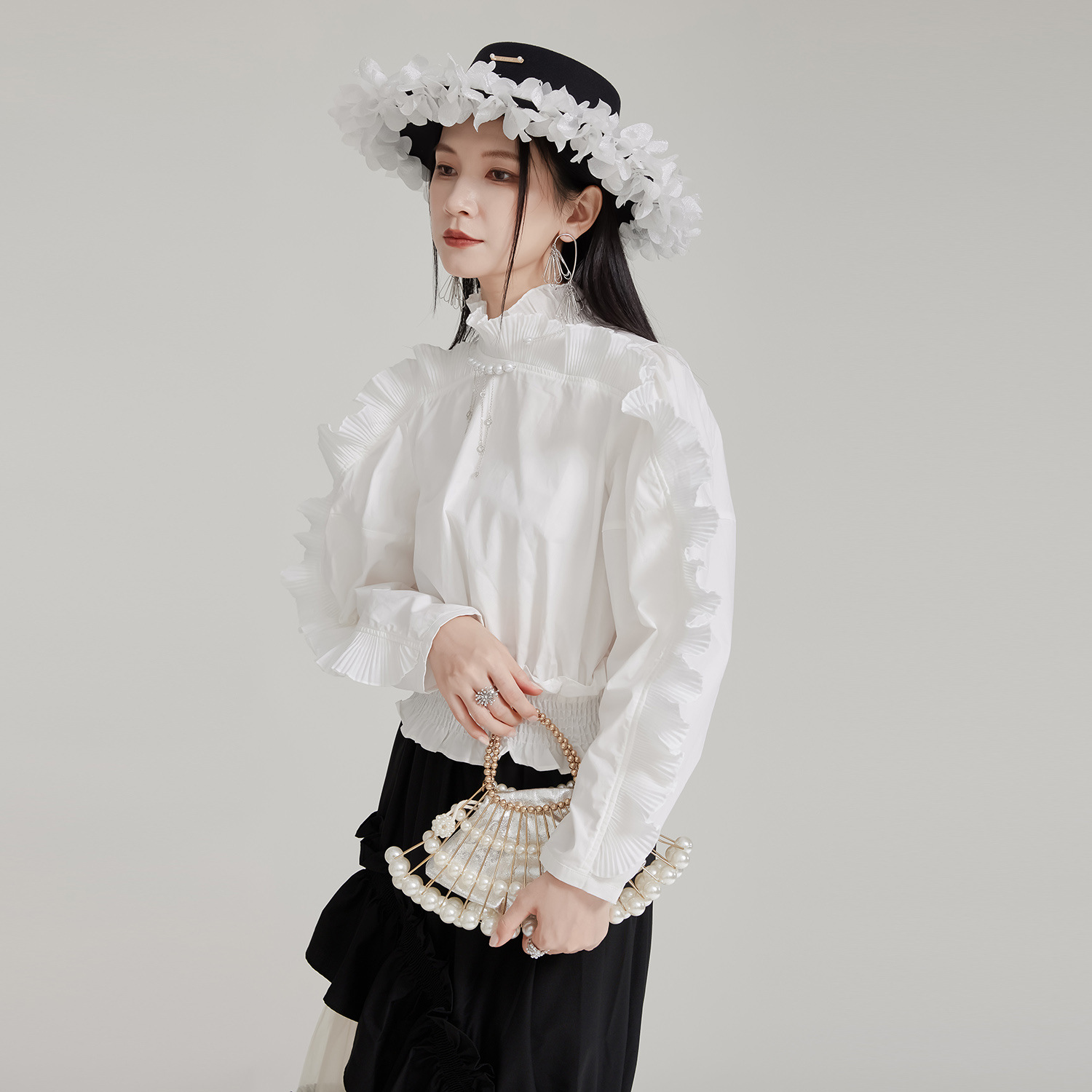 https://fulmo-img-server.com/shirtia/1693b55d-665f-433c-b441-7aeb1f158ebd.jpg