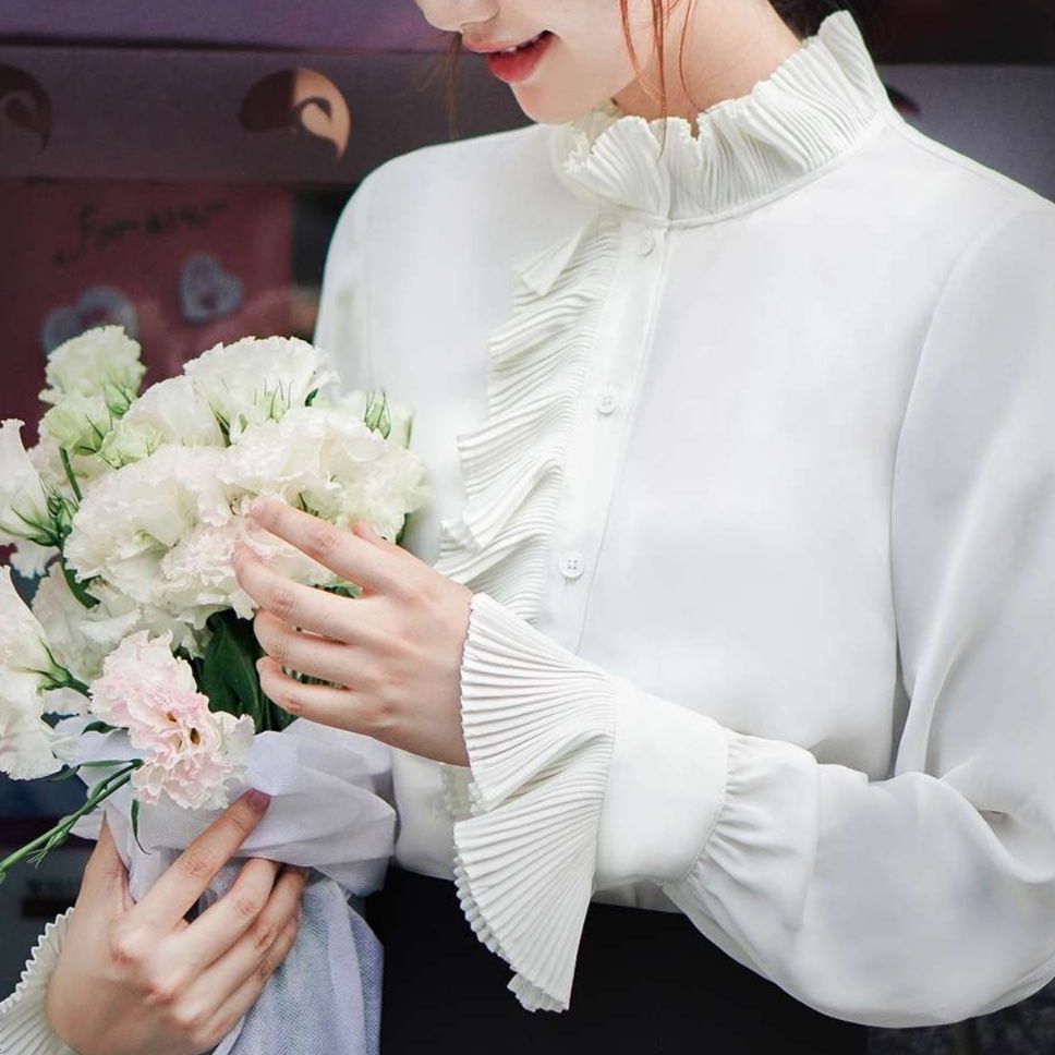 https://fulmo-img-server.com/shirtia/1757647059973_xjzoyz2k_vv568p7l.jpeg