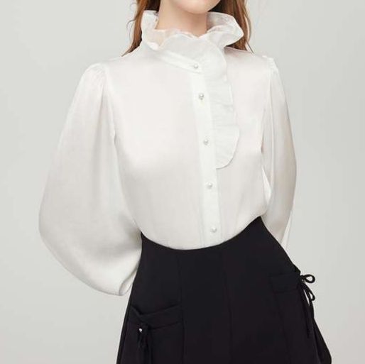 https://fulmo-img-server.com/shirtia/1757656539184_lj26d8lm_g2yh7kl6.jpeg