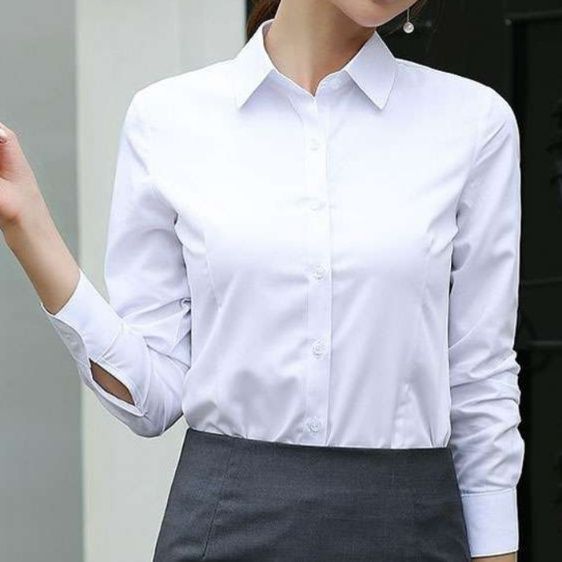 白シャツ　エレガントオフィスシャツ