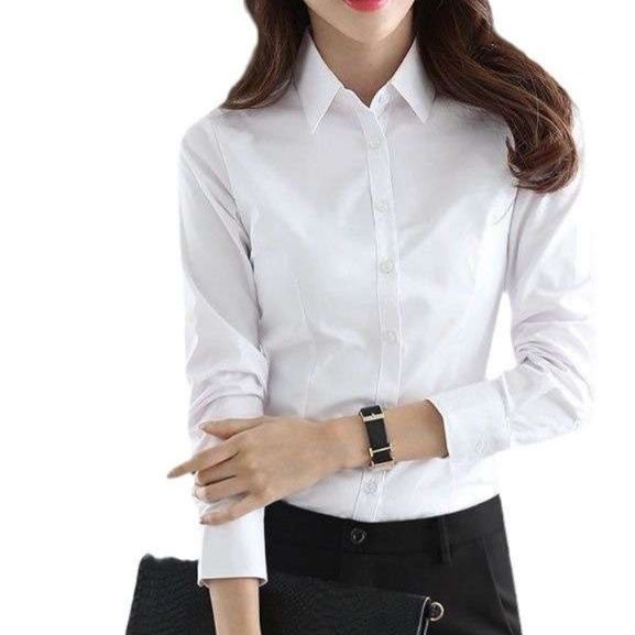 白シャツ　クラシカルスタイル長袖シャツ