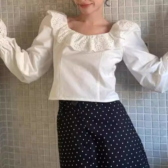 白シャツ　フリルリボンシャツ