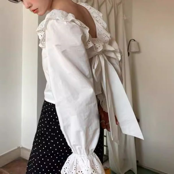 白シャツ　フリルリボンシャツ
