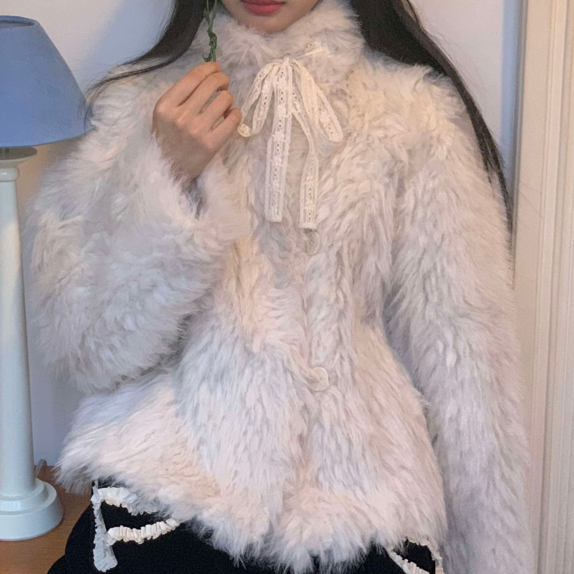 白シャツ　【秋冬】ふわもこファーコート