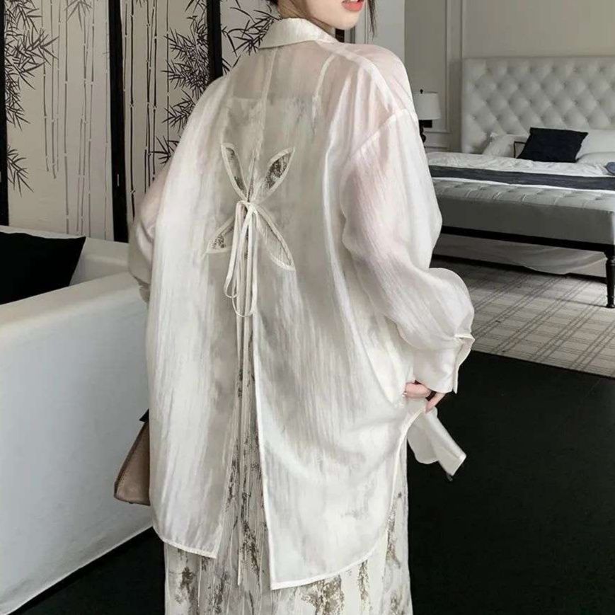 白シャツ　バタフライバック シアーシャツ