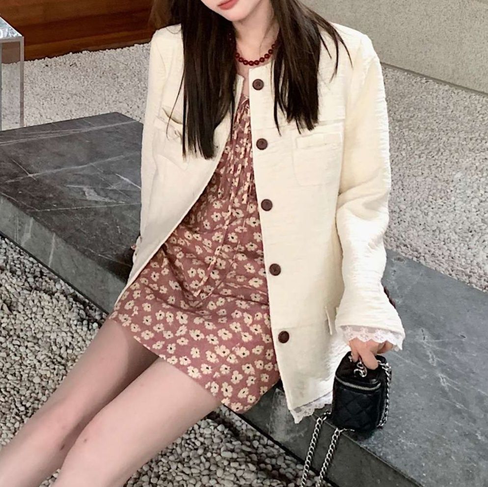 白シャツ　リラックス・ボタンダウンカーディガン