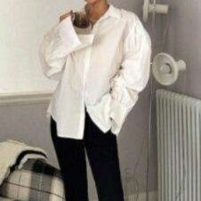 白シャツ　カームフィットシャツ