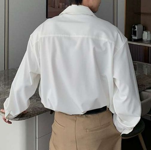 白シャツ　ゆったりシルエットドロップショルダーシャツ