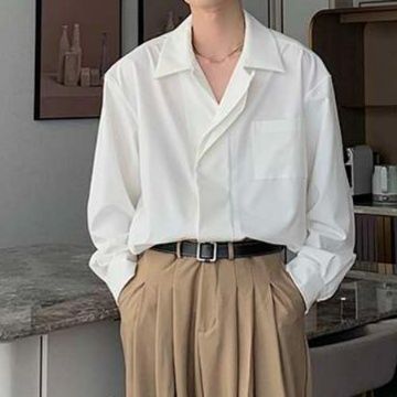 白シャツ　ゆったりシルエットドロップショルダーシャツ