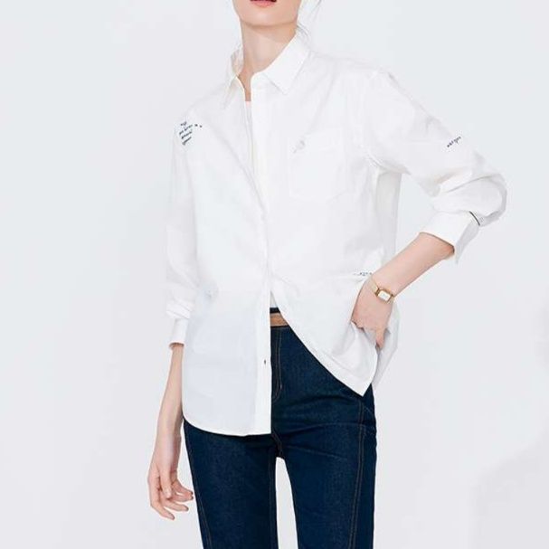 白シャツ　エレガントシンプル 長袖シャツ