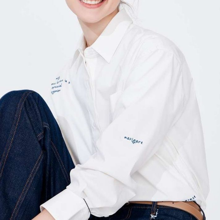 白シャツ　エレガントシンプル 長袖シャツ