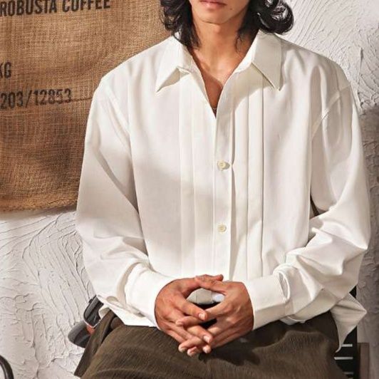 白シャツ　フォルムプリーツシャツ