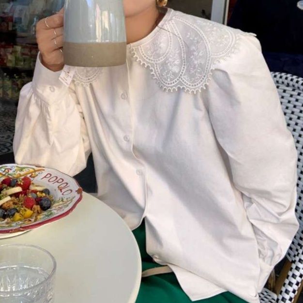白シャツ　【秋冬】エレガントレースカラーブラウス