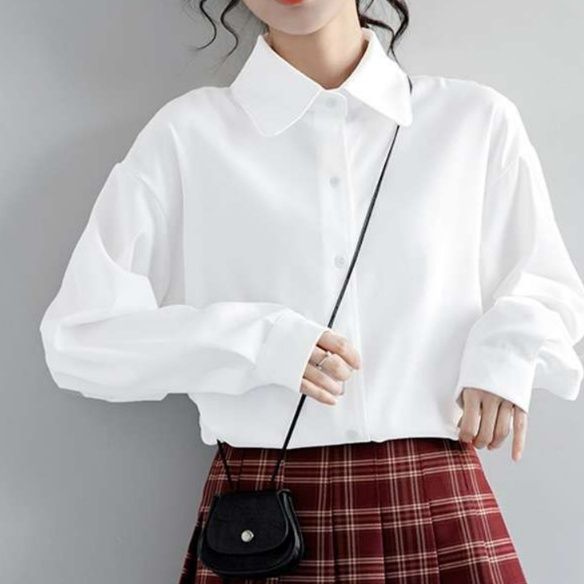 白シャツ　リラックスフィットカラーシャツ