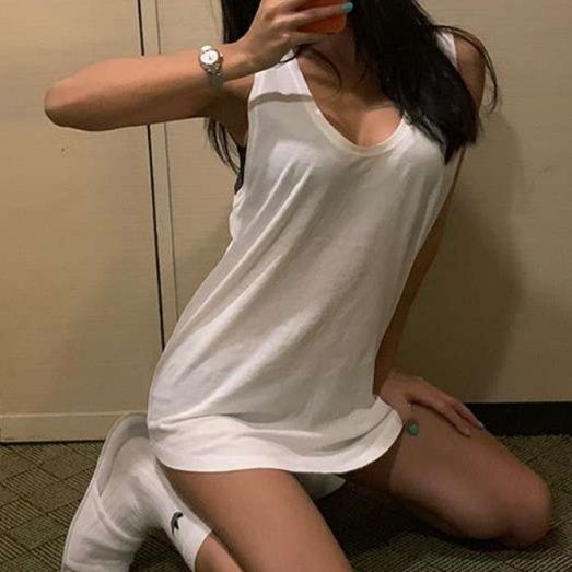 白シャツ　シンプルロングタンク