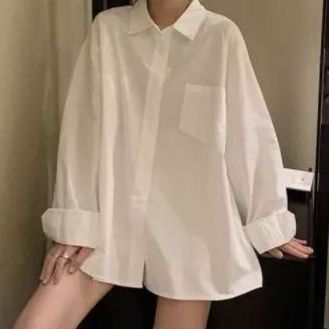 白シャツ　エアリースリットロングシャツ