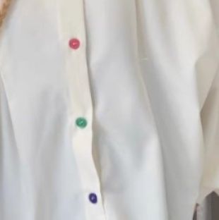 白シャツ カラフルボタンリボン袖オーバーサイズシャツ春・秋・冬トップス