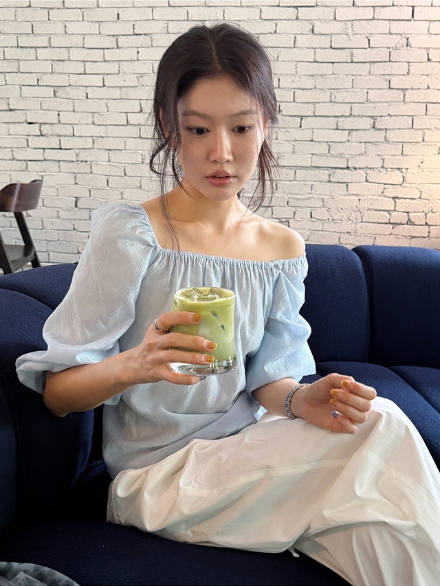 https://fulmo-img-server.com/shirtia/19217a41-397d-4ba6-9666-cb11b48a2587.jpg