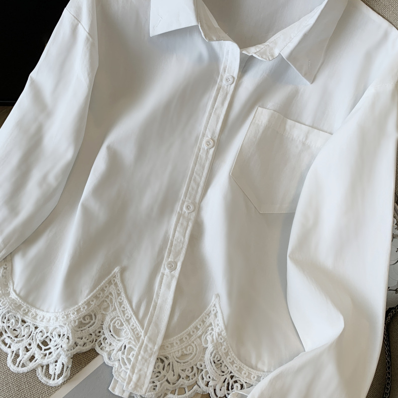 白シャツ 裾レース刺繍が華やかな長袖シャツブラウス