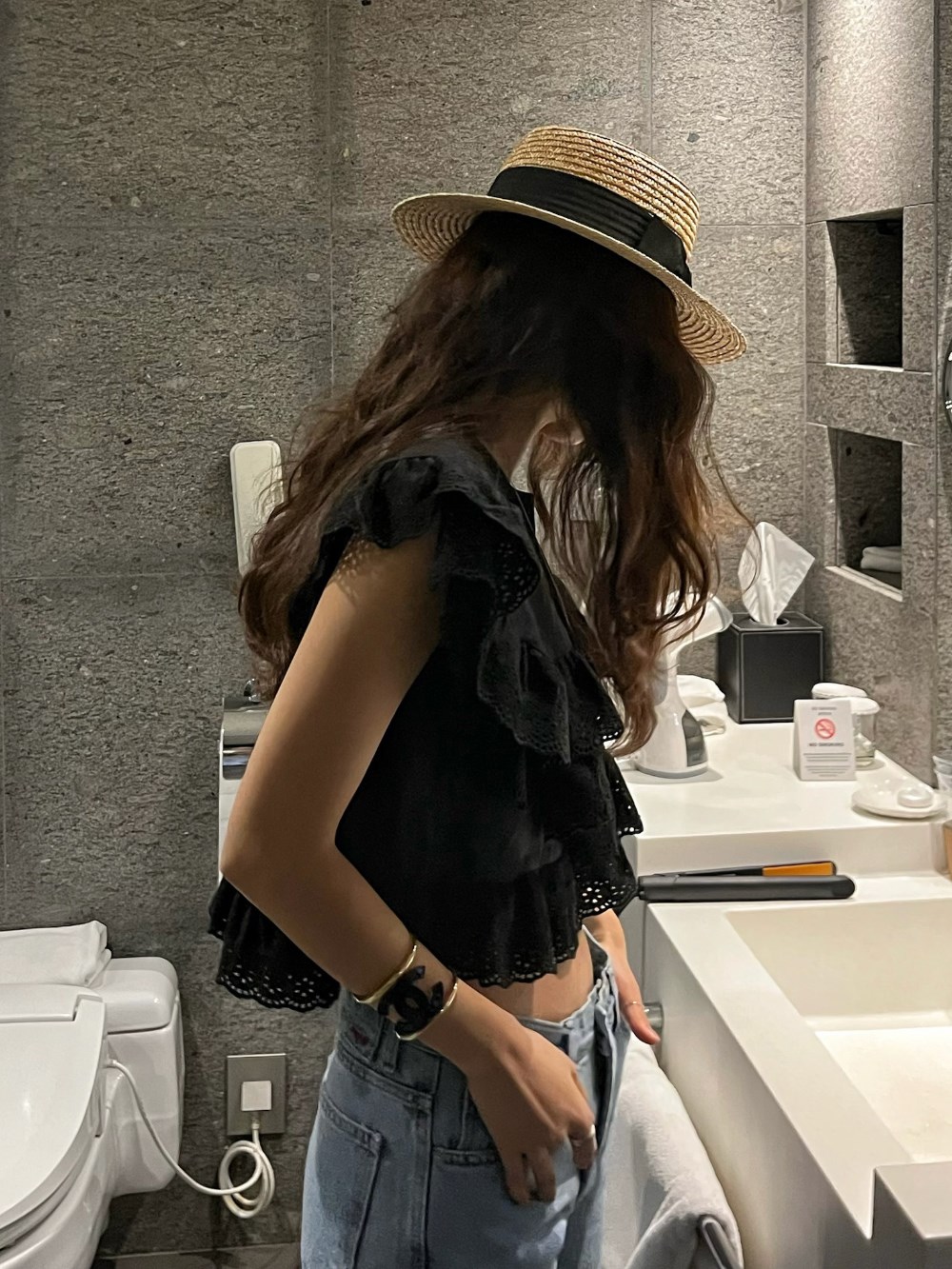 https://fulmo-img-server.com/shirtia/5b29ca8e-9efd-47e9-aea7-b49ca172255c.jpg