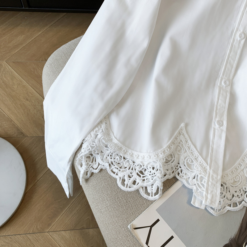 白シャツ 裾レース刺繍が華やかな長袖シャツブラウス