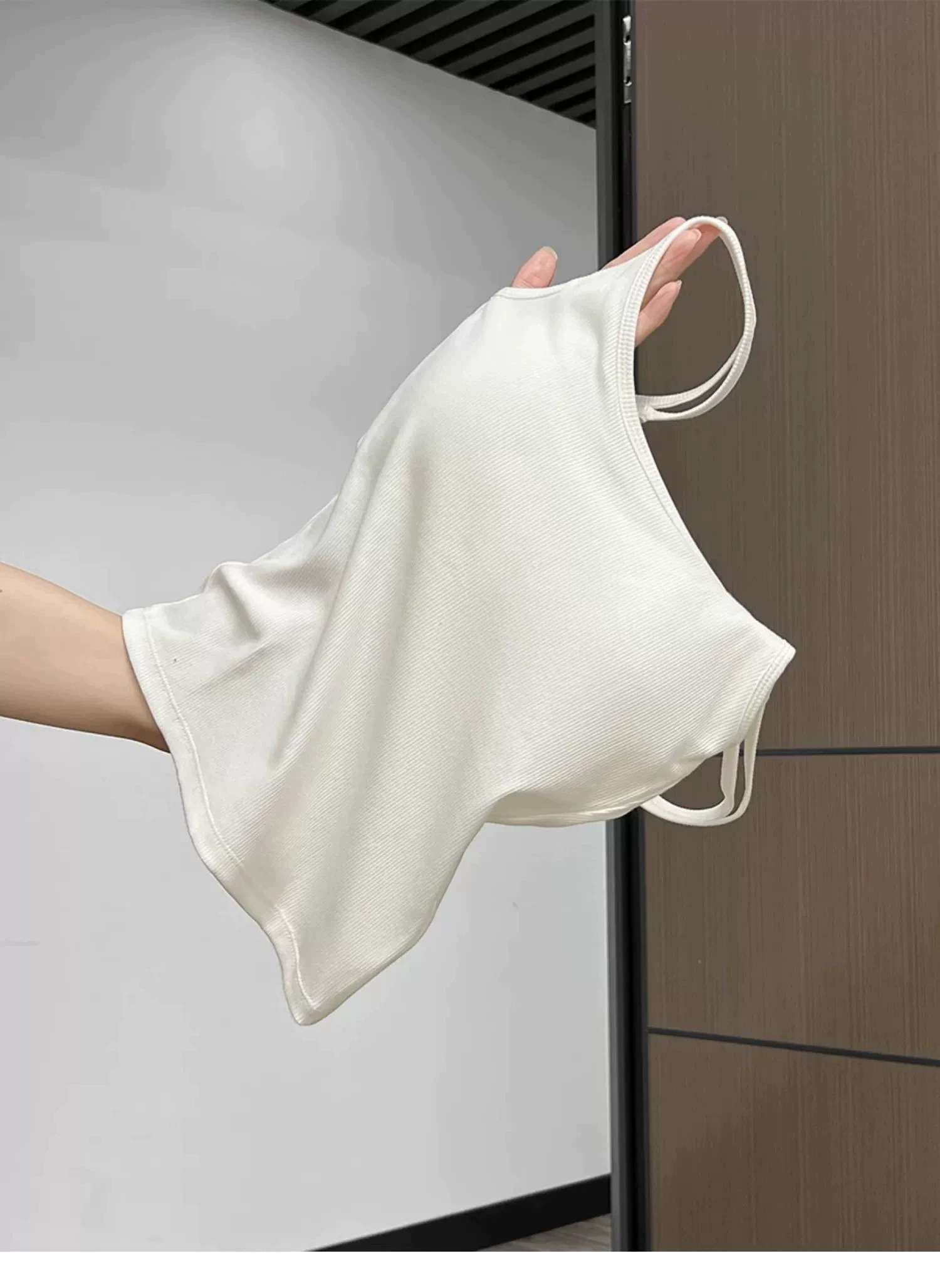 https://fulmo-img-server.com/shirtia/8cabd76db6564ba5a00256e535135d88.jepg