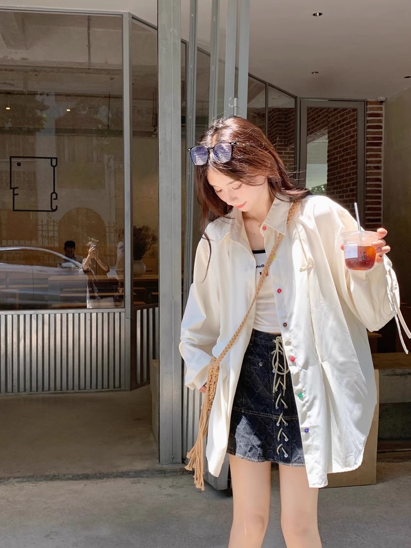 白シャツ カラフルボタンリボン袖オーバーサイズシャツ春・秋・冬トップス