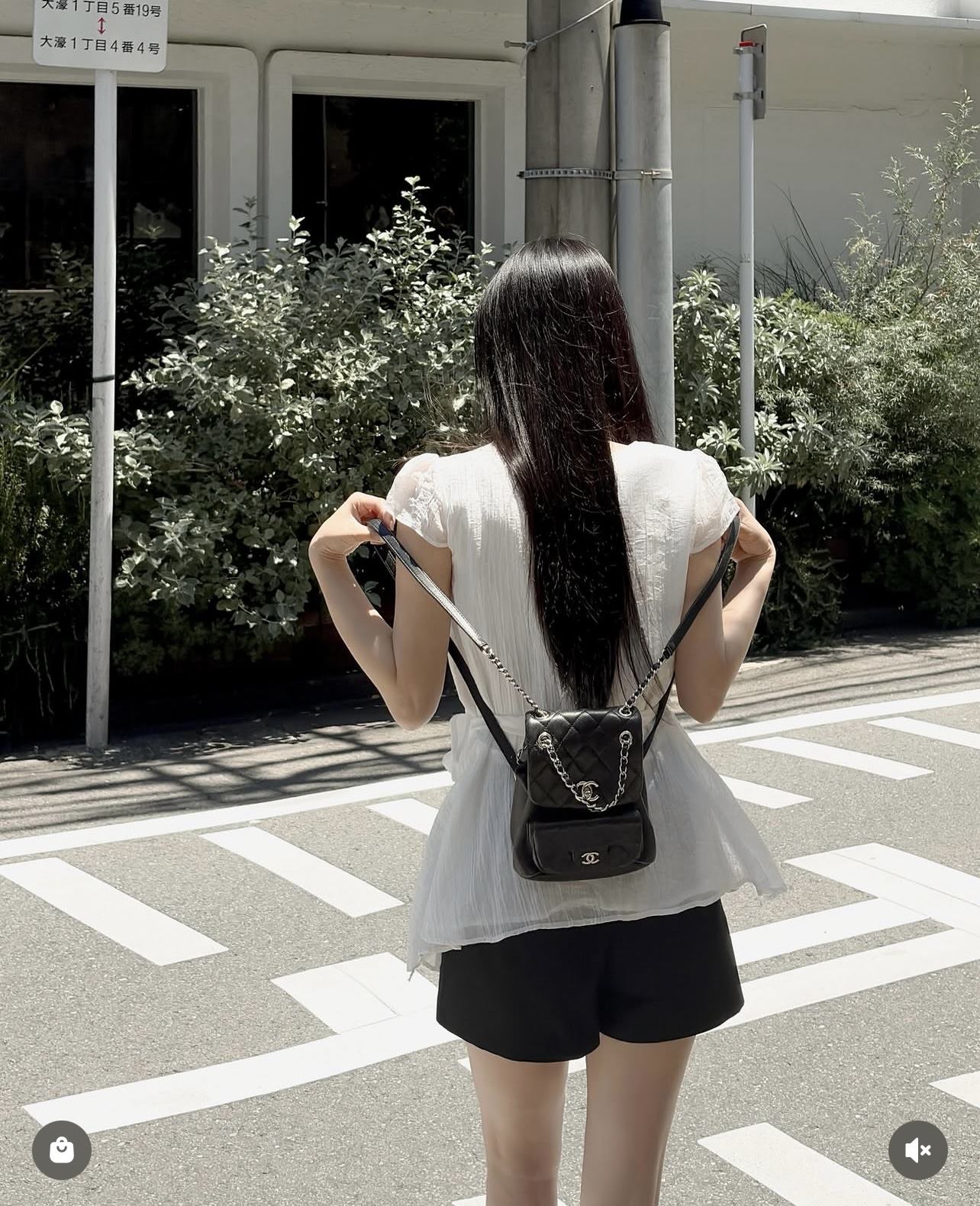 https://fulmo-img-server.com/shirtia/f1536459-8ef6-4990-b616-e6d4eaa454f9.jpg