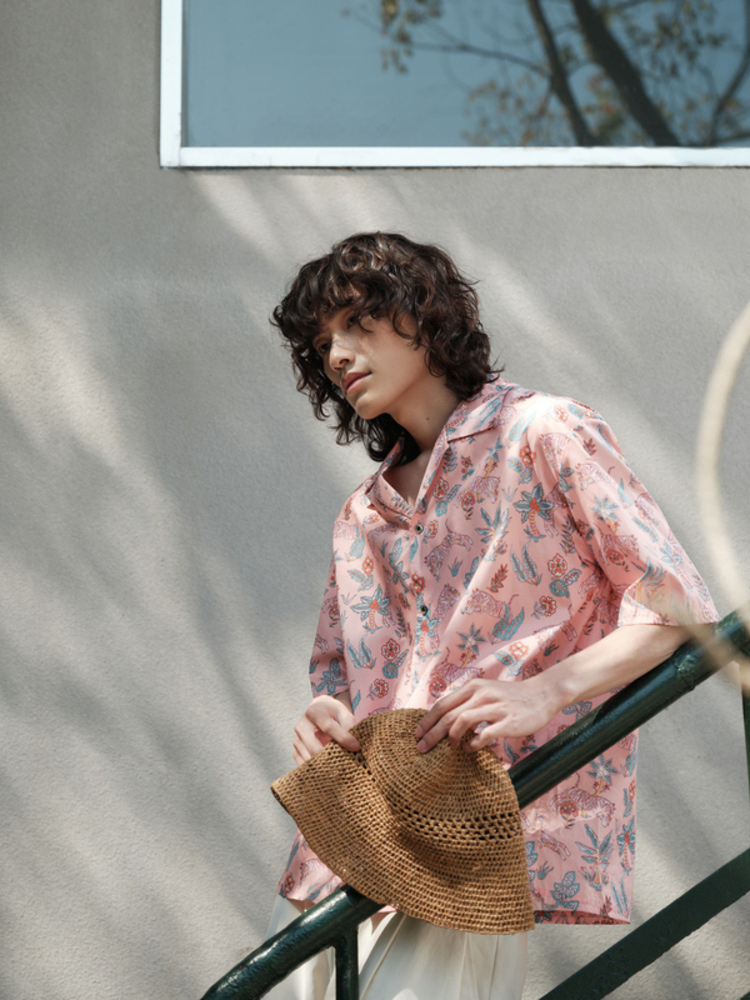 シャツ メンズ 柄シャツ 南国の花々 リゾート風半袖シャツ