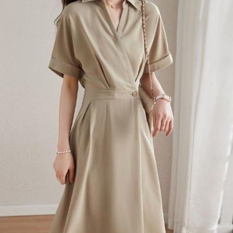 フレアシャツワンピースで女性らしいシルエットと上品な印象を同時に叶える5選