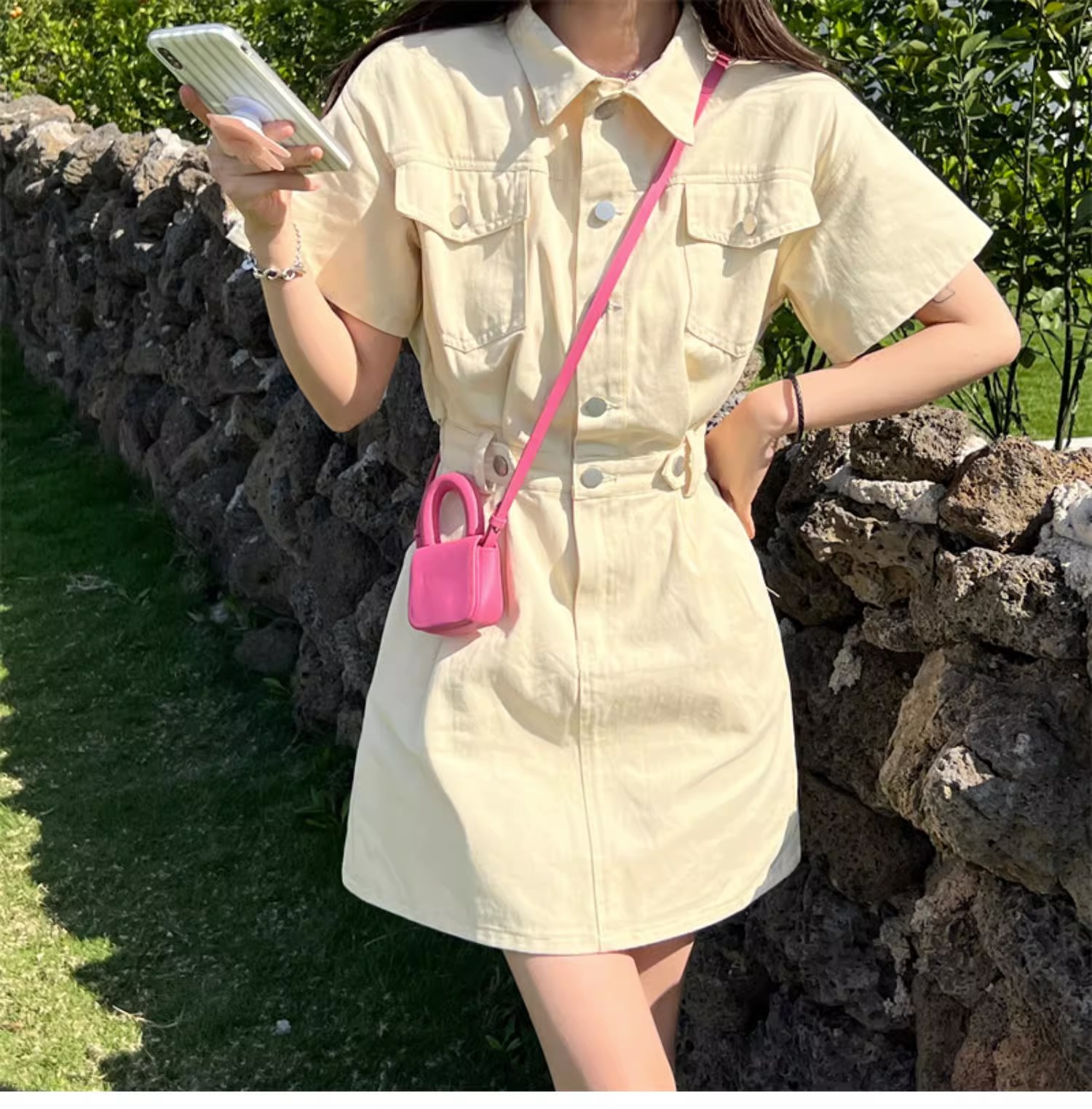 シャツワンピース 胸ポケット付き半袖ミニ丈シャツワンピース