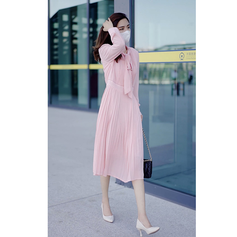 シャツワンピース リボンタイ付きプリーツシャツワンピース