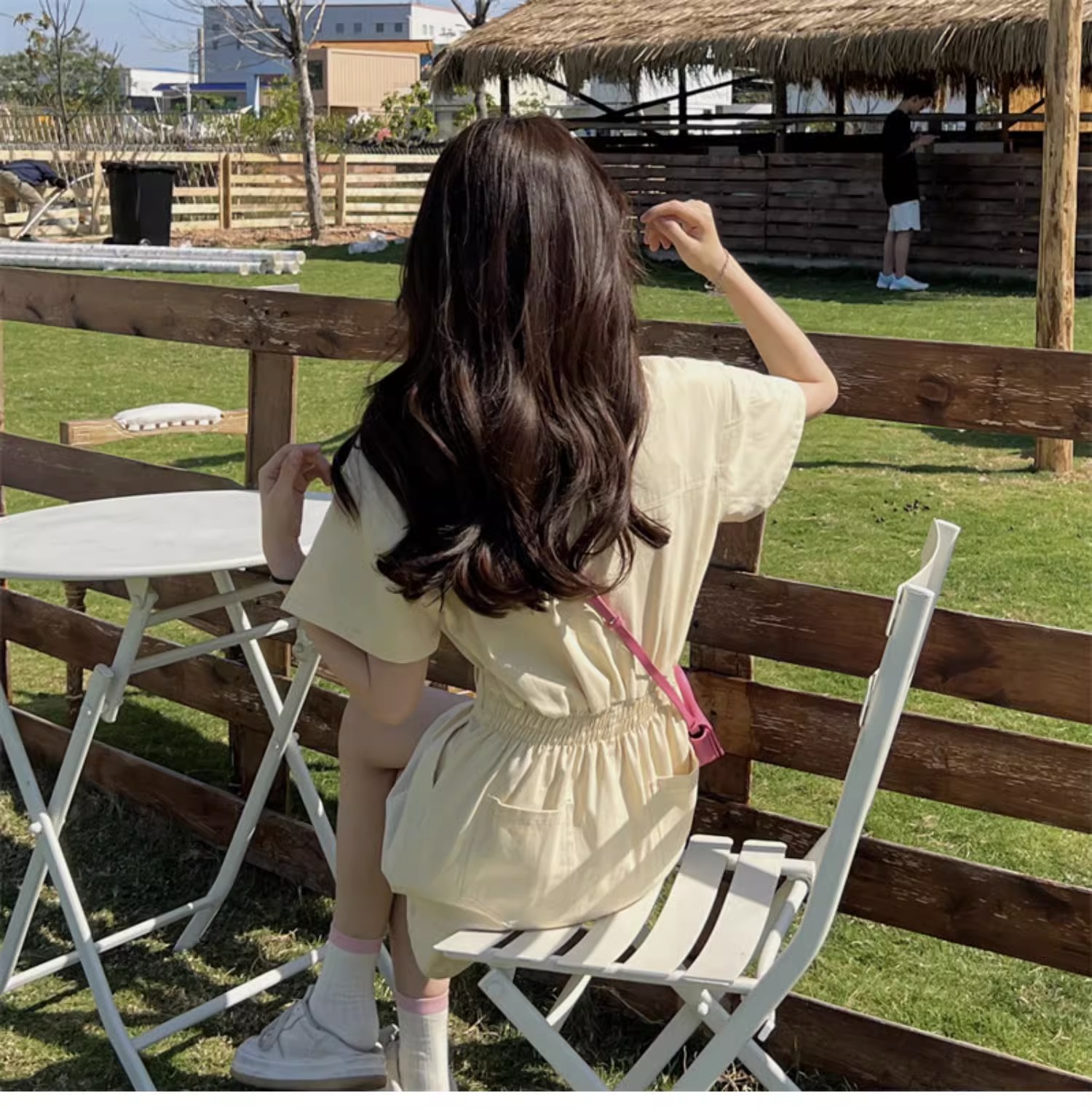 シャツワンピース 胸ポケット付き半袖ミニ丈シャツワンピース