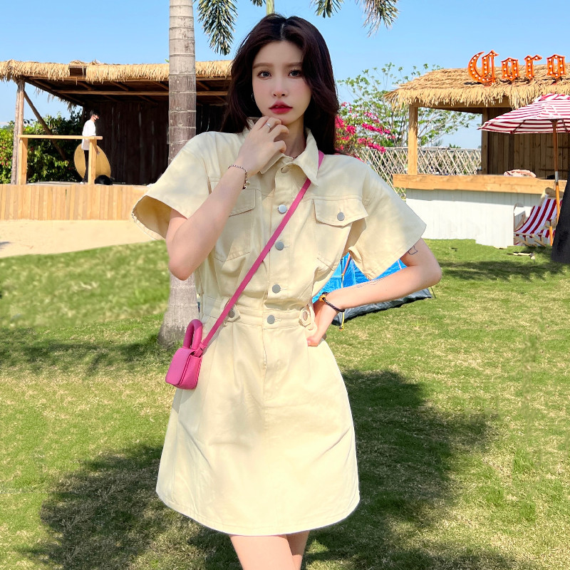 シャツワンピース 胸ポケット付き半袖ミニ丈シャツワンピース