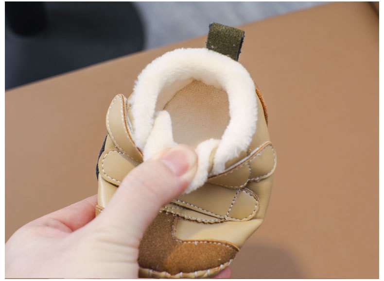 ファーストシューズ もこもこあったか赤ちゃん靴