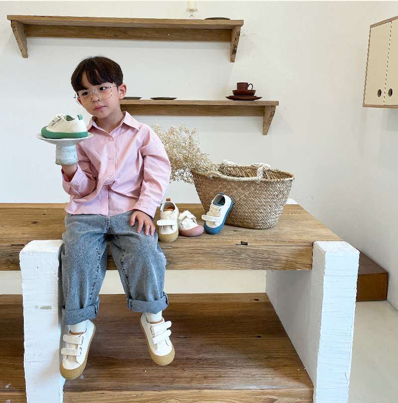 ファーストシューズ ぴょんぴょん元気キッズシューズ