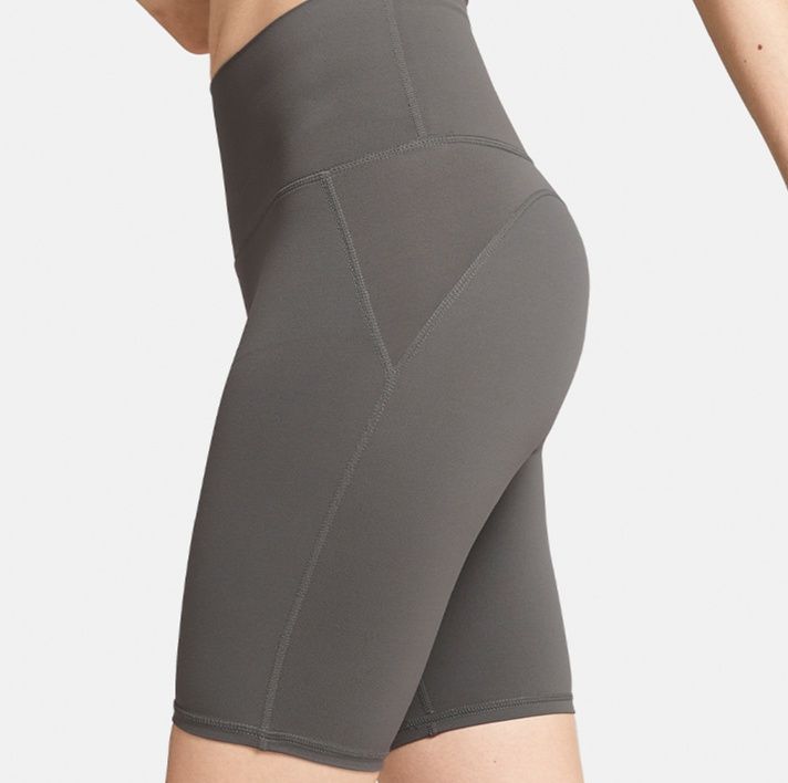 ショーツ 立体シルエットヒップアップショーツ