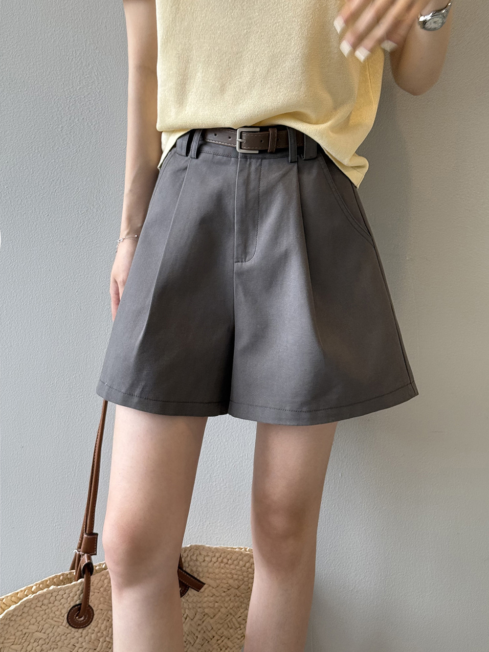 ショートパンツ ベルト付きフレアショートパンツ