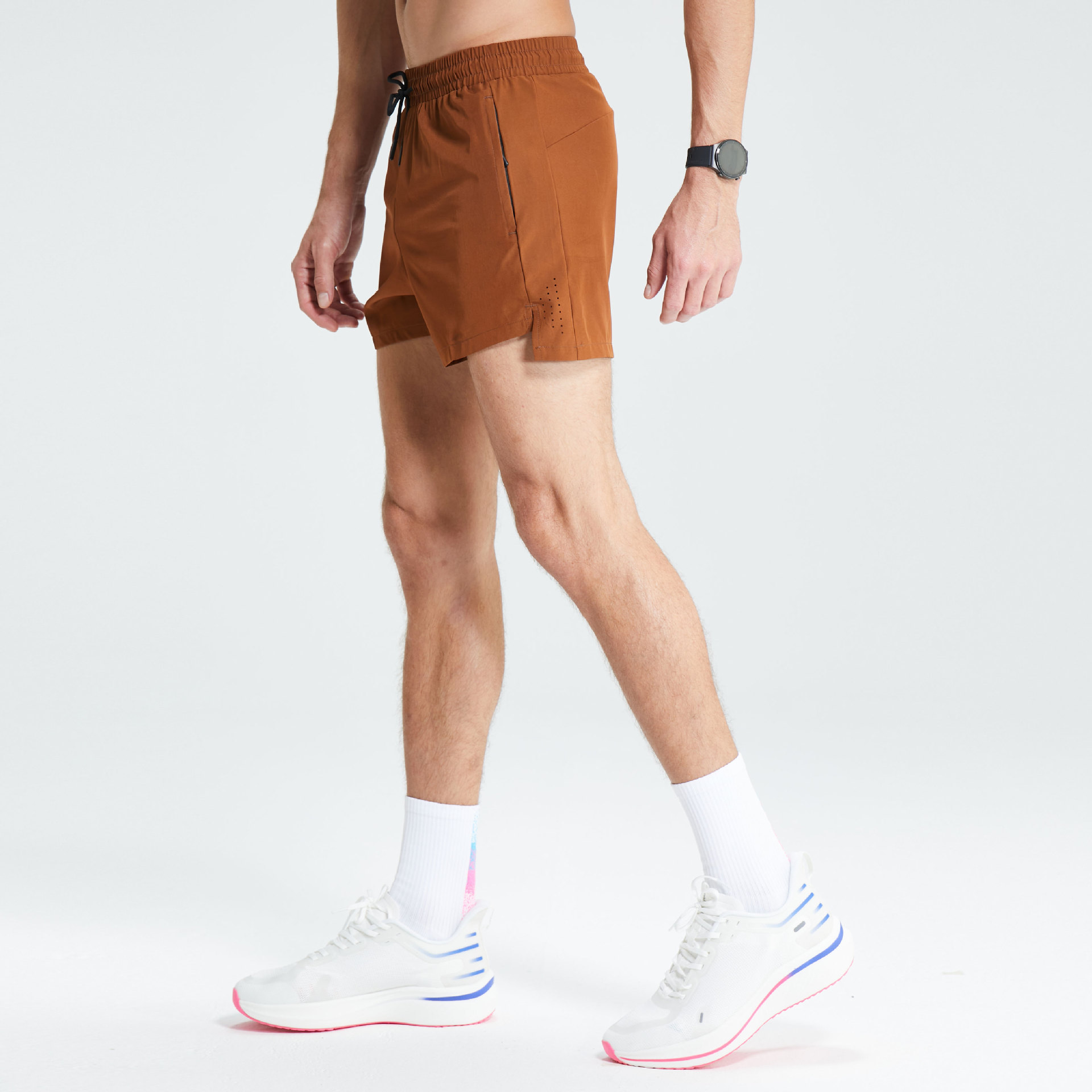 スポーティーサイドスリット入りショートパンツ